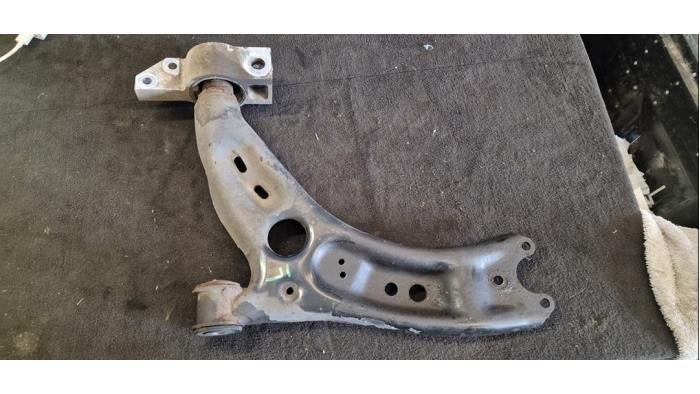 Draagarm links-voor van een Volkswagen Golf, Gebruikt, -, Volkswagen, -