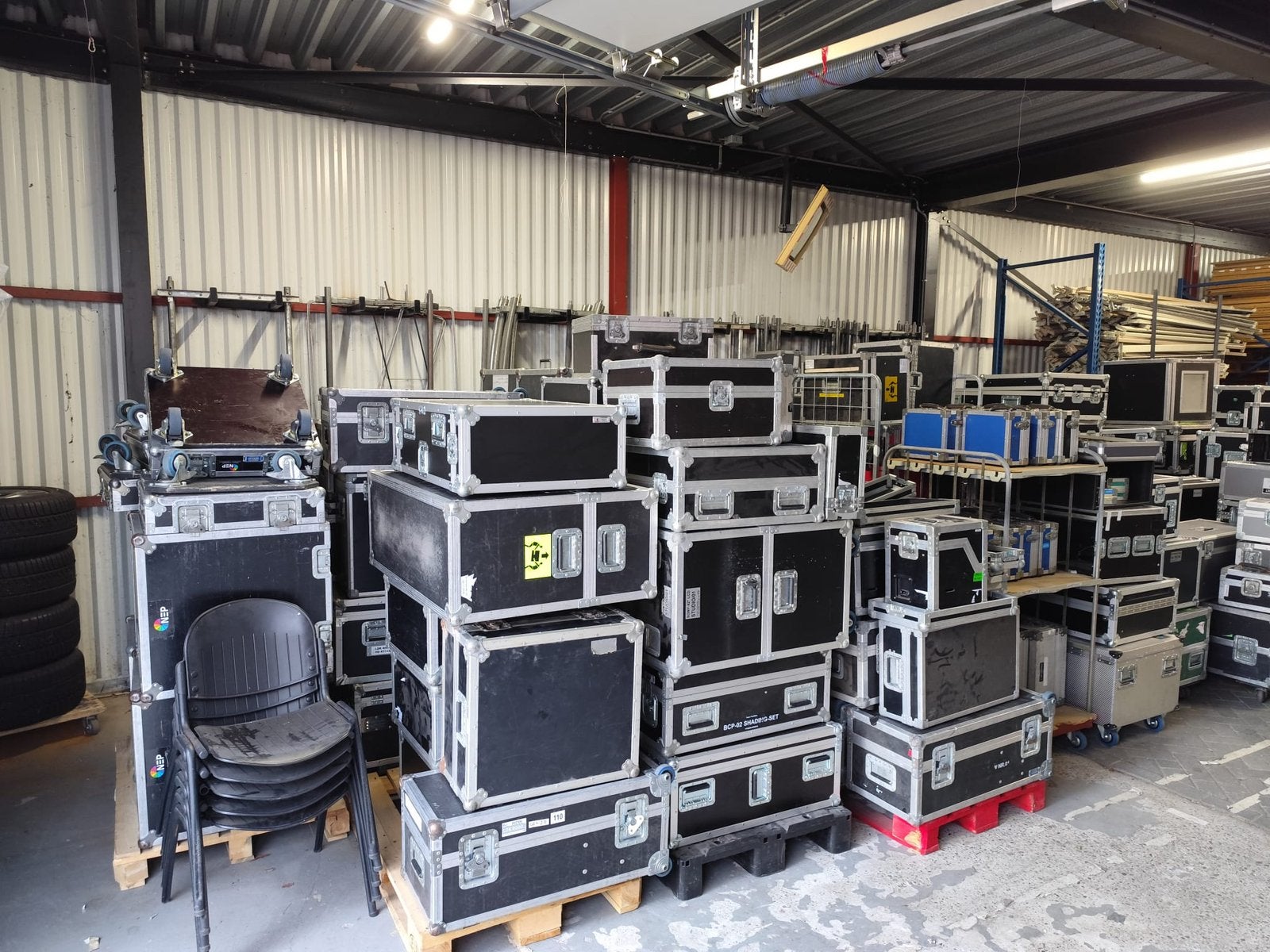 ZATERDAG 8 AUGUSTUS MEGA SALE FLIGHTCASEDEPOT ALMERE 800Stuk, Ophalen, Gebruikt, Overige instrumenten, Flightcase