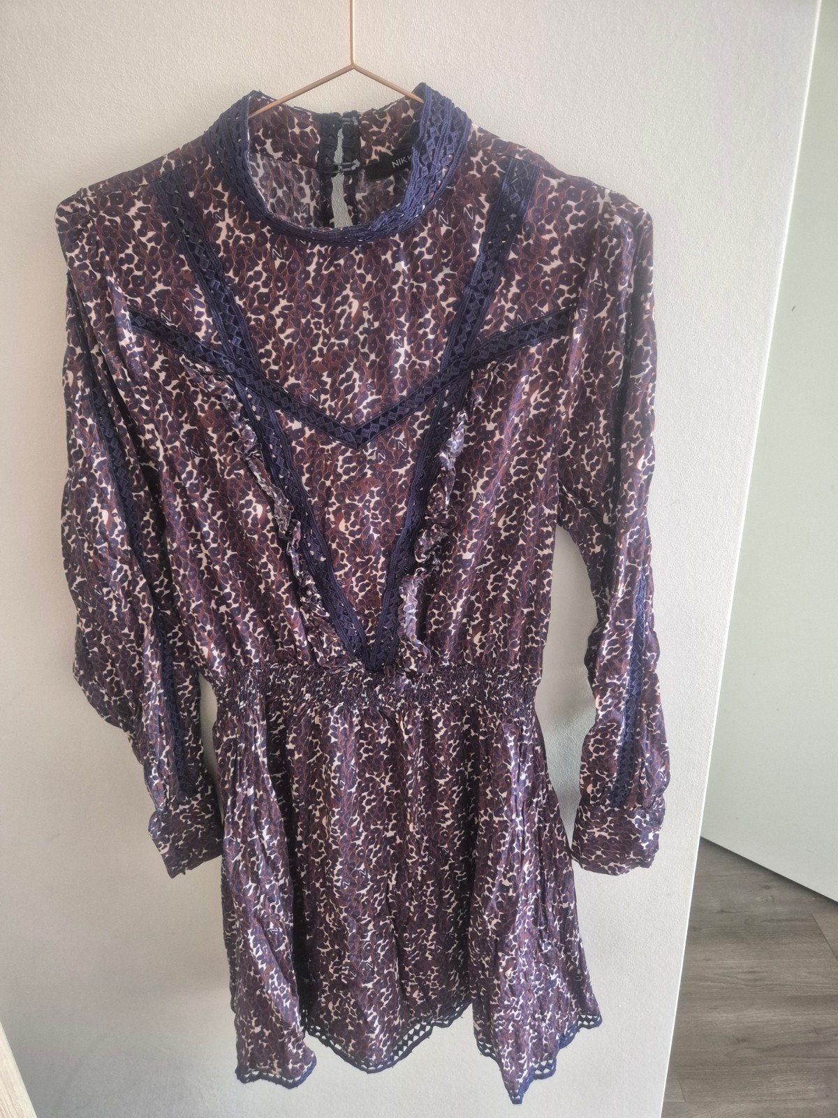 Jurk Nikkie maat 38, Kleding | Dames, Jumpsuits, Maat 38/40 (M), Zwart, Ophalen of Verzenden, Zo goed als nieuw