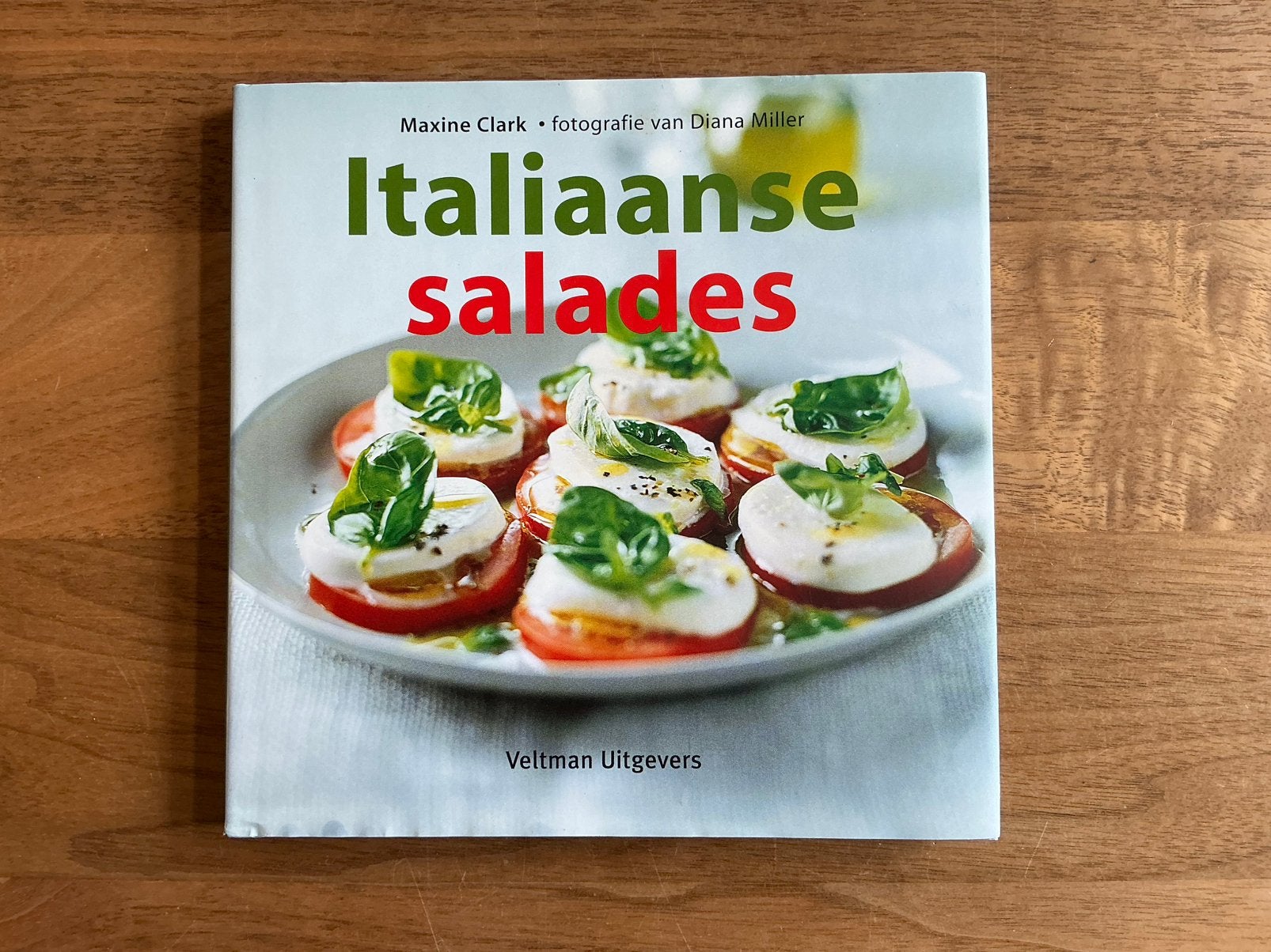 Italiaanse salades - Maxine Clark, Ophalen of Verzenden, Zo goed als nieuw, Italië