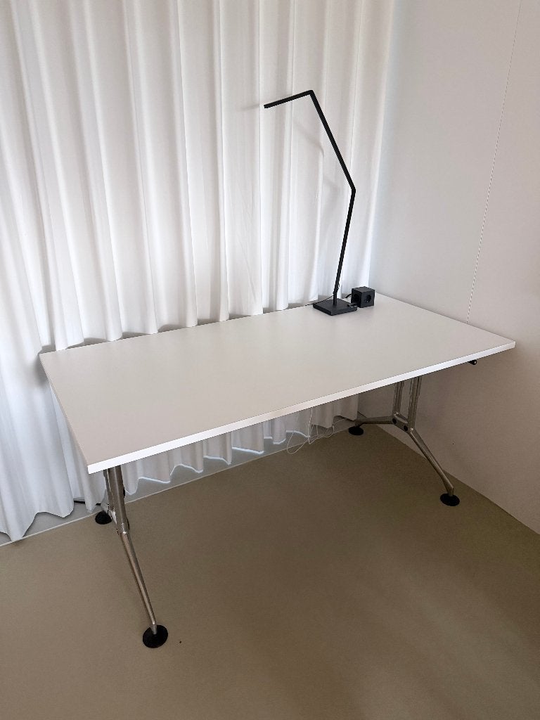 Foto 2 van Vitra Ad Hoc bureautafel 160x80