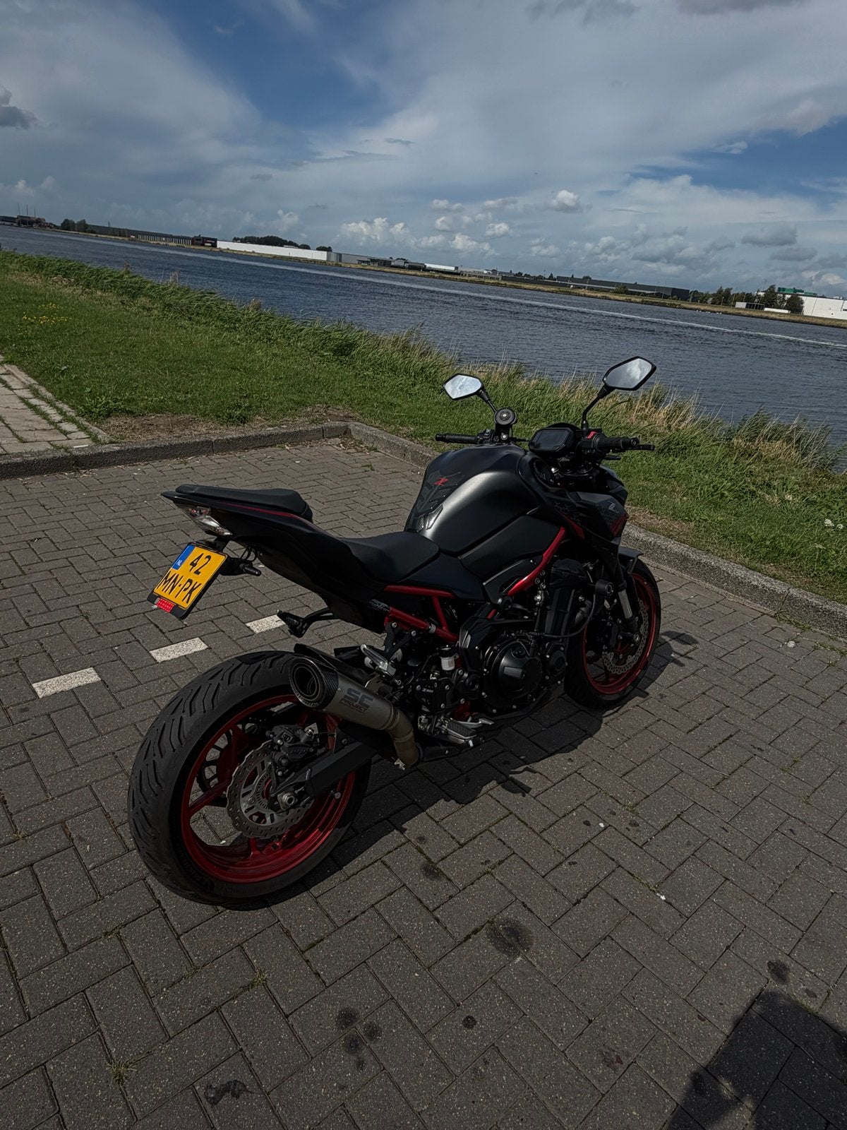 Kawasaki Z900 - Krachtige Naked Bike met Sportuitlaat, Motorrijbewijs A, 948 cc, Gebruikt, Particulier