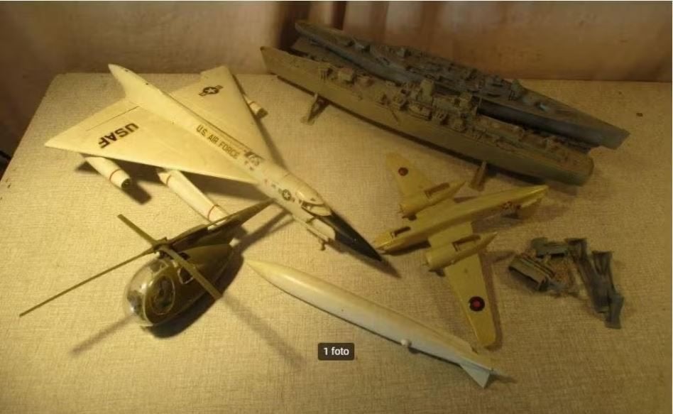 Partij Model Boten Vliegtuigen en helikopter, Ophalen of Verzenden, Gebruikt, 1:72 tot 1:144, Overige merken