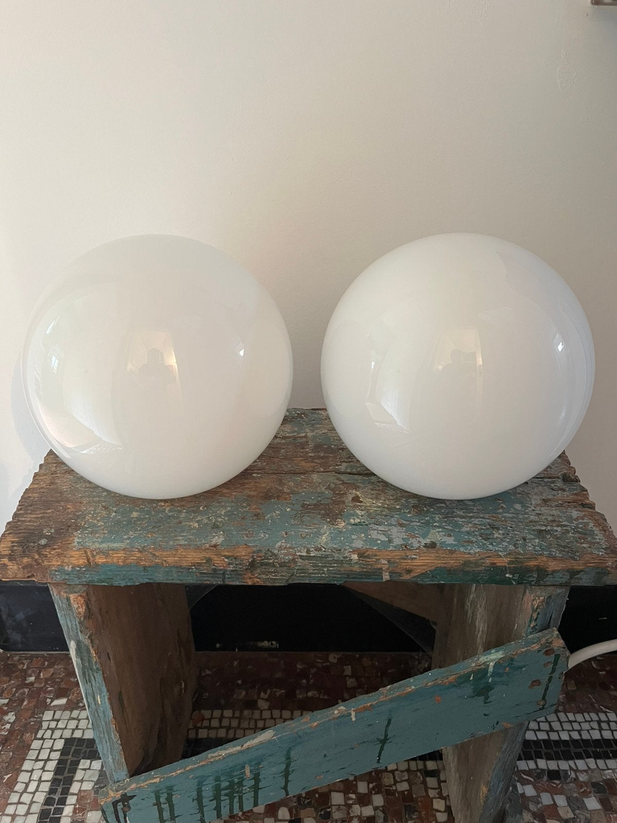 VINTAGE RETRO LAMP BOL MELKGLAS 2 STUKS ZGSTAAT, Ophalen of Verzenden