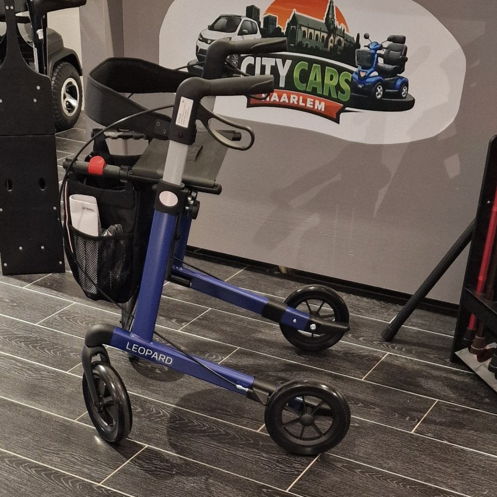 Leopard rollator met comfort banden nieuw Blauw, 2K Games, Zo goed als nieuw, https://support.2k.com/hc/nl, 10 Hamilton Landing, Novato, CA 94949, Verenigde Staten