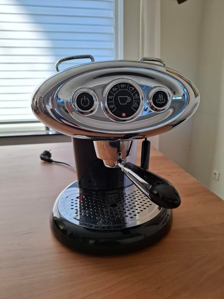 Illy x7.1 espressomachine, Ophalen, Koffiepads en cups, Espresso apparaat, Zo goed als nieuw