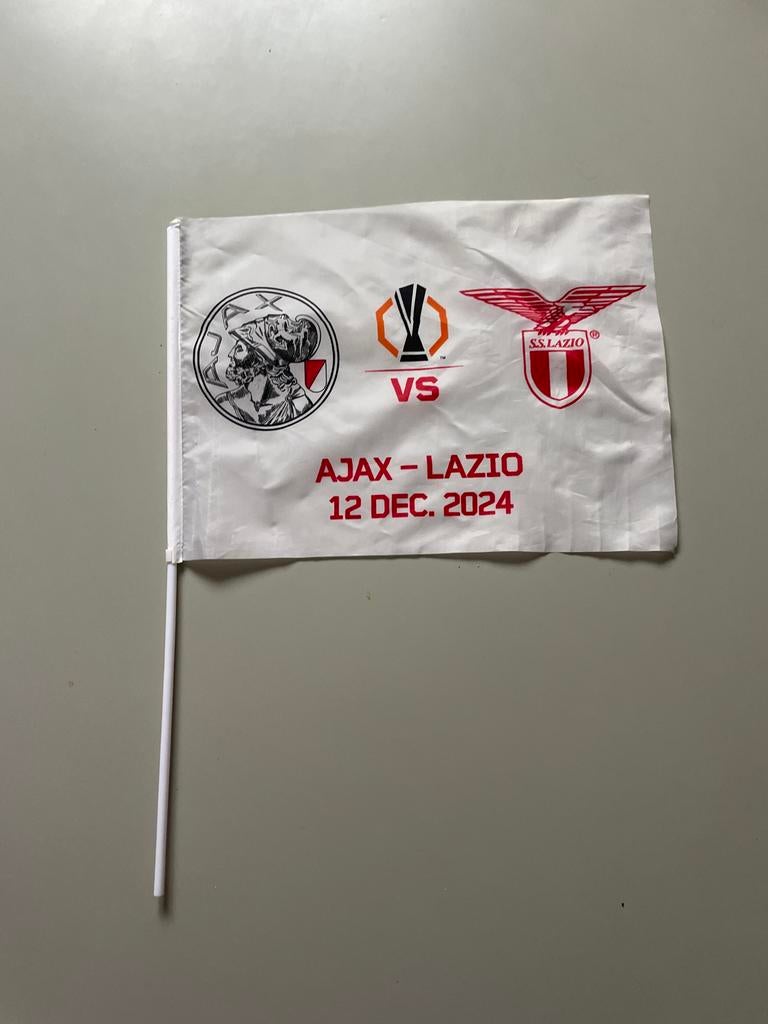 Ajax - Lazio vlag, 12 december 2024, Ophalen, Zo goed als nieuw, Clubaccessoires