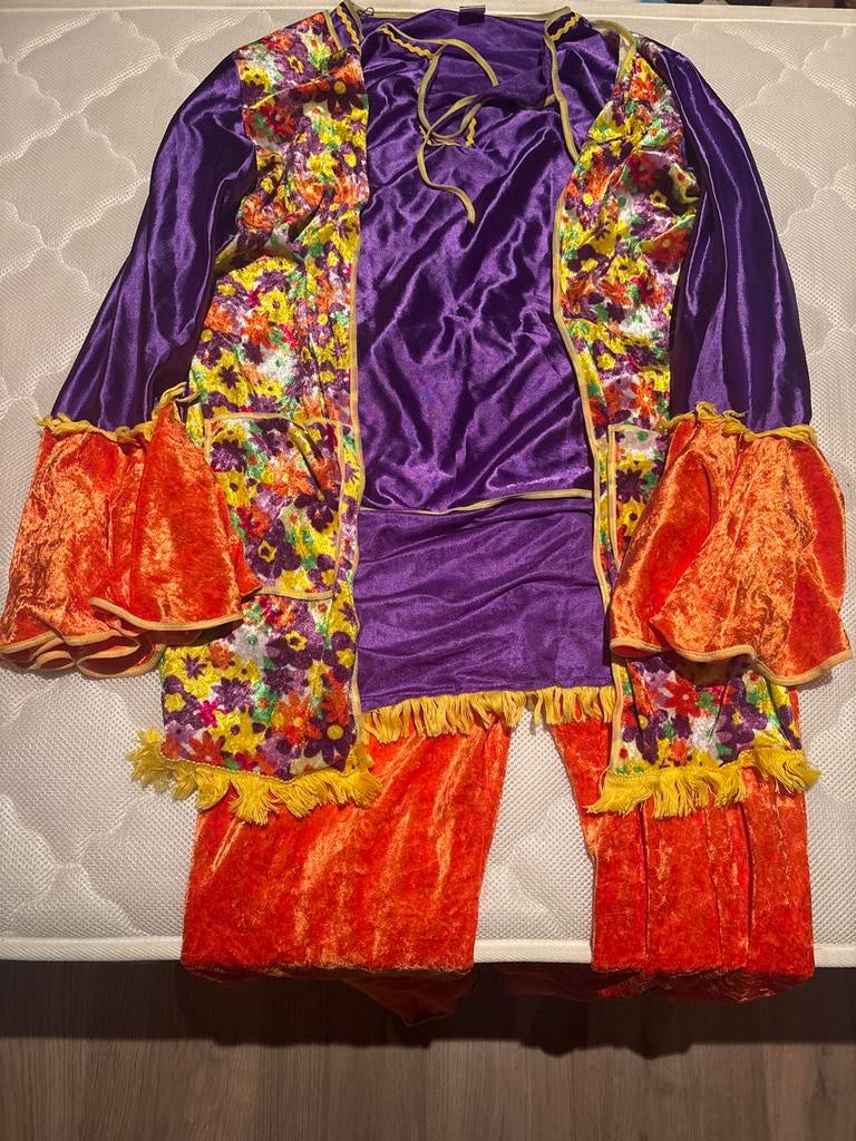 Hippie pak, Kleding | Dames, Carnavalskleding en Feestkleding, Ophalen, Zo goed als nieuw, Maat 38/40 (M), Carnaval