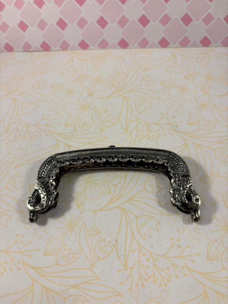 Zilveren beursbeugel uit 1843, Antiek en Kunst, Ophalen of Verzenden, Zilver