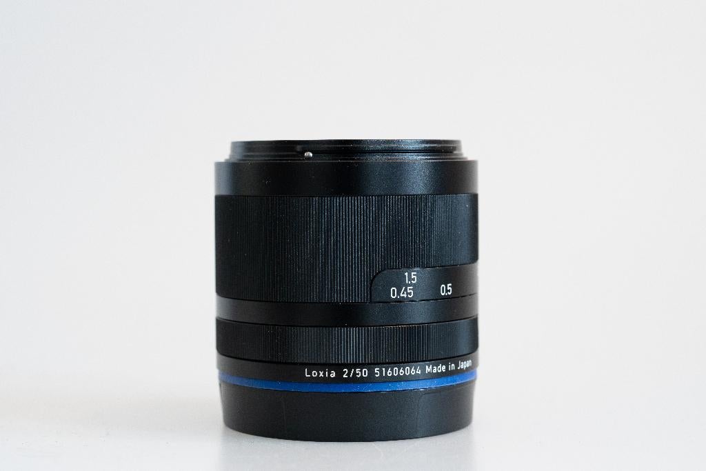 Zeiss Loxia 2/50 mm nieuwstaat, Ophalen of Verzenden, Zo goed als nieuw, Standaardlens