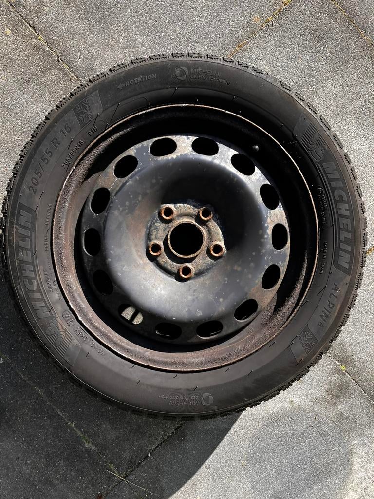 Michelin Alpina Winterbanden 205 / 55 / R16, Auto-onderdelen, Banden en Velgen, Ophalen, Gebruikt, 16 inch, Banden en Velgen