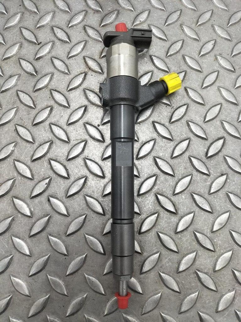 MITSUBISHI L200 BRANDSTOF INJECTOR / VERSTUIVER 2019, Ophalen of Verzenden, Gebruikt, Stiba lid
