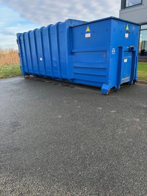 Pers container Domat, Ophalen