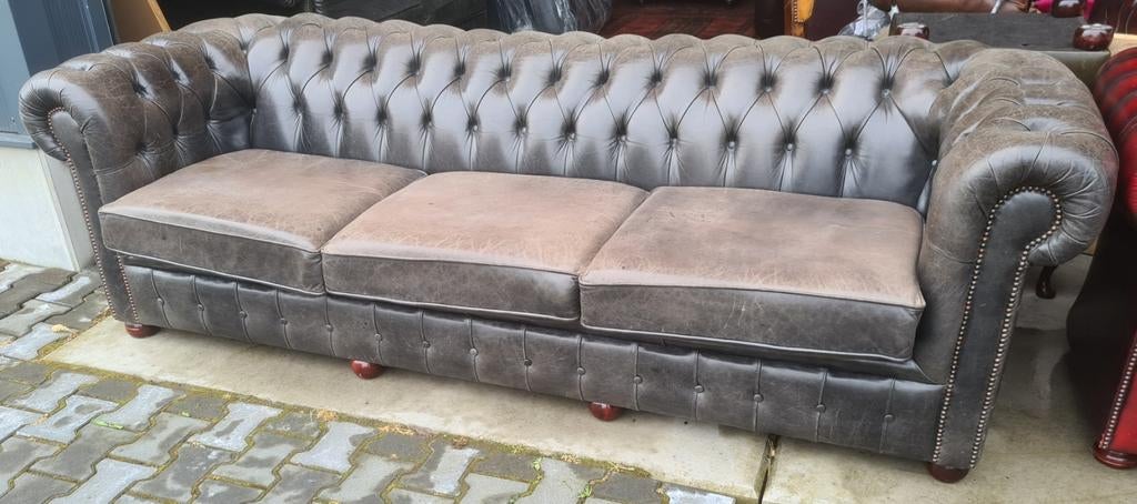 Chesterfield XL bank grijs antraciet + BEZORGING GRATIS, Huis en Inrichting, Banken | Bankstellen, Gebruikt, ., Chesterfield, Ophalen of Verzenden
