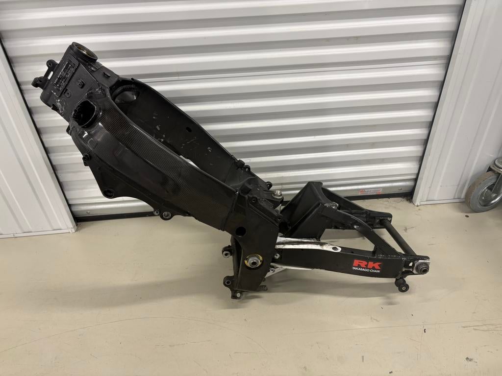 Suzuki GSXR 1000 K3 frame met achterbrug, Ophalen