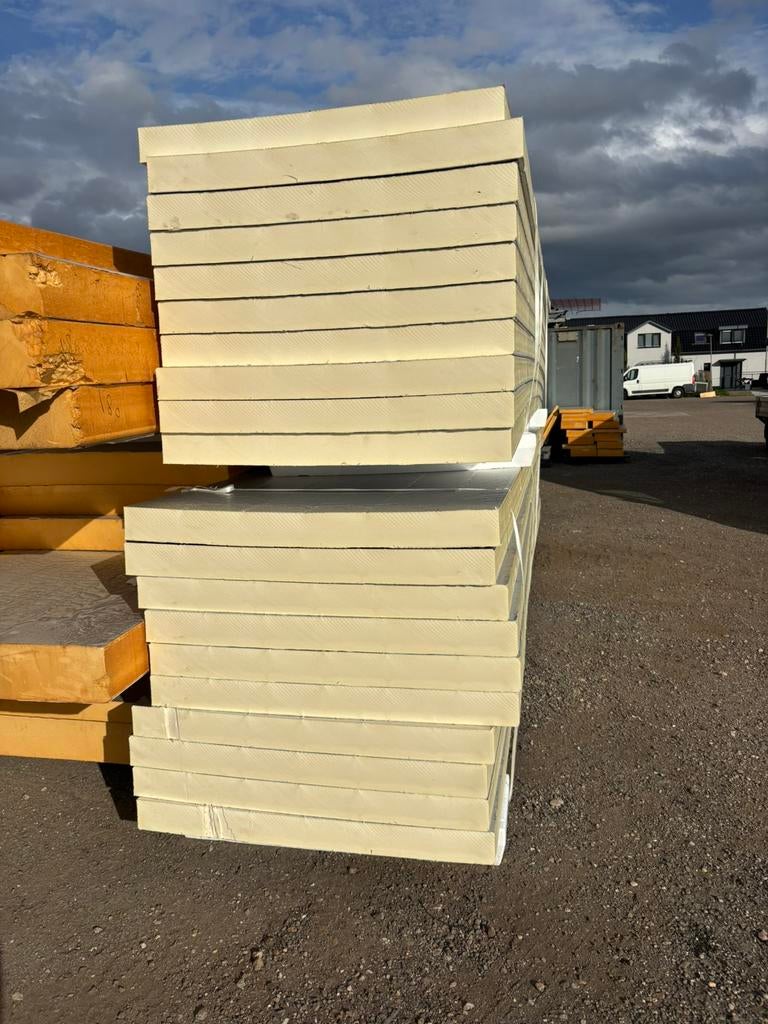 Te koop zeer grote partij pir isolatie met aluminiumfolie, Nieuw, Ophalen of Verzenden, Hardschuim (Pir), 15 m² of meer
