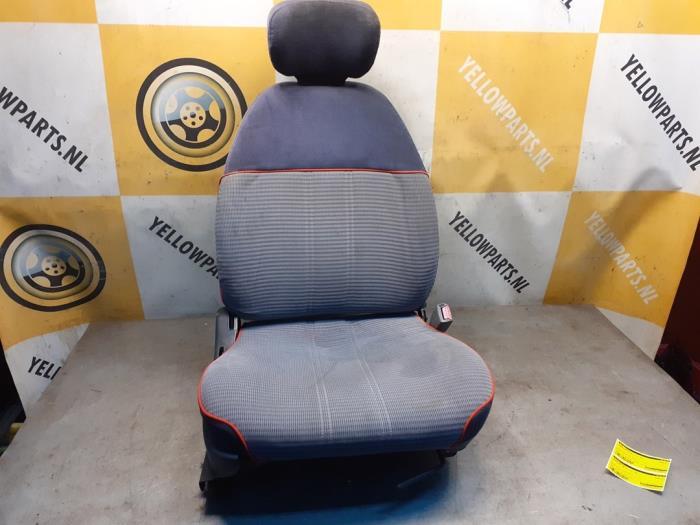 Stoel rechts van een Chevrolet Metro, Auto-onderdelen, Interieur en Bekleding, Gebruikt, -, Ophalen of Verzenden, -