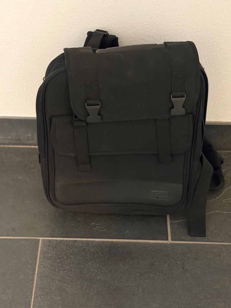 Laptoptas, Computers en Software, Laptoptassen, Ophalen, 16 inch, Zo goed als nieuw, Rugzak