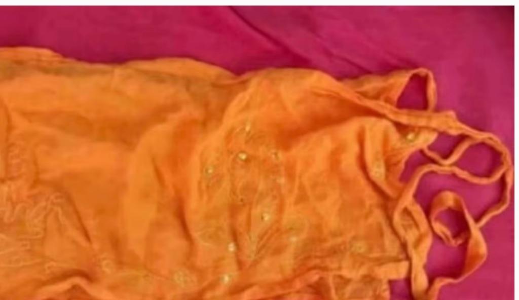 Oranje pareo omslagdoek voor een meisje maat 98/104 Ibiza, Ophalen, Zo goed als nieuw, Meisje, Sport- of Zwemkleding