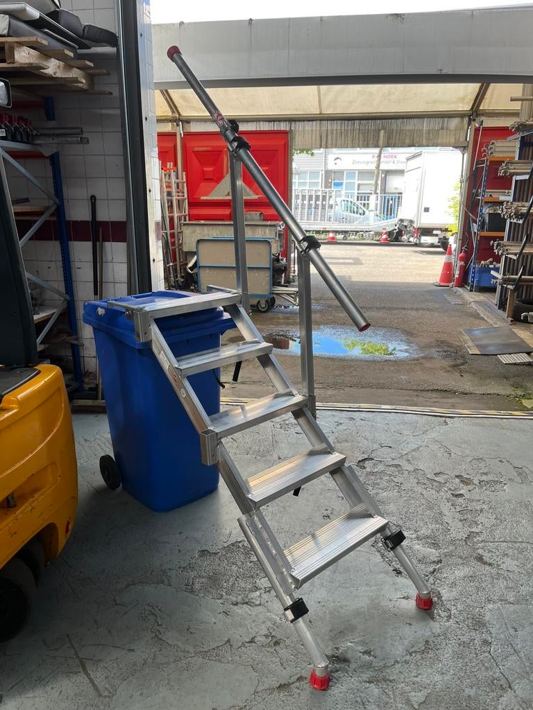 Atrex trailertrap opklapbaar ideale instap voor uw oplegger!, Overige merken, Nieuw, Ophalen of Verzenden, Overige Auto-onderdelen