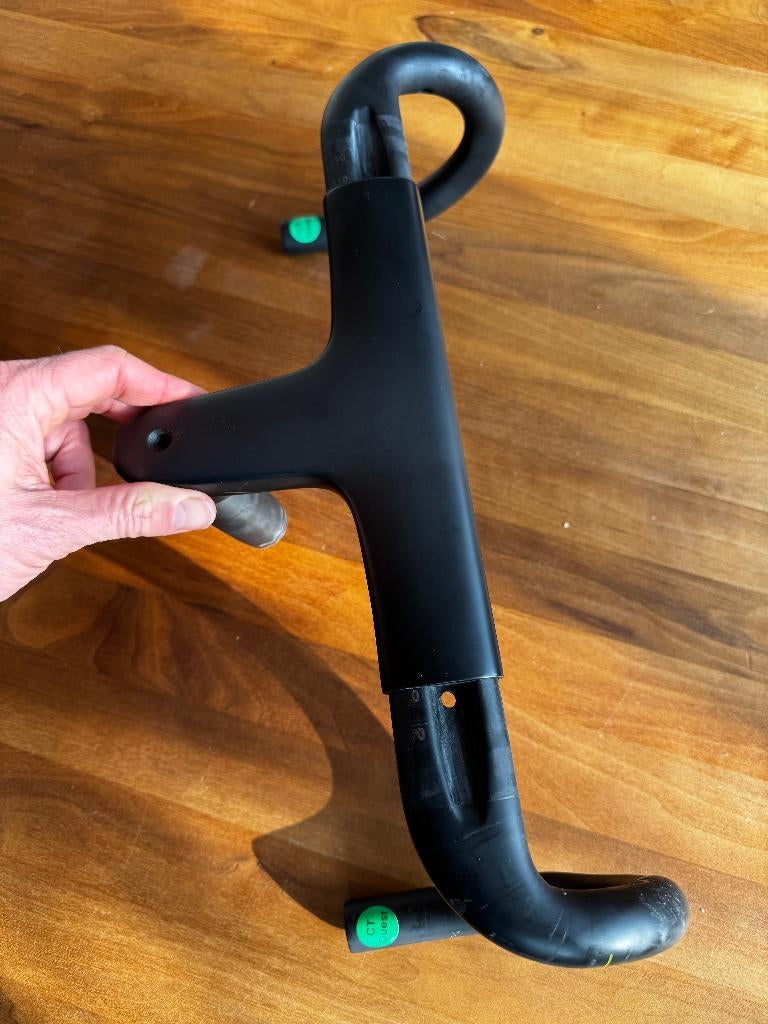 Canyon aerocockpit CF SPORT P0018 stuur lengte 110mm T-bar, Fietsen en Brommers, Fietsonderdelen, Ophalen of Verzenden, Zo goed als nieuw