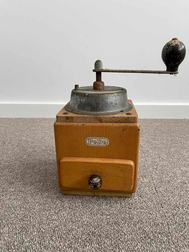 PeDe koffiebonen maalmachine antiek, Ophalen of Verzenden