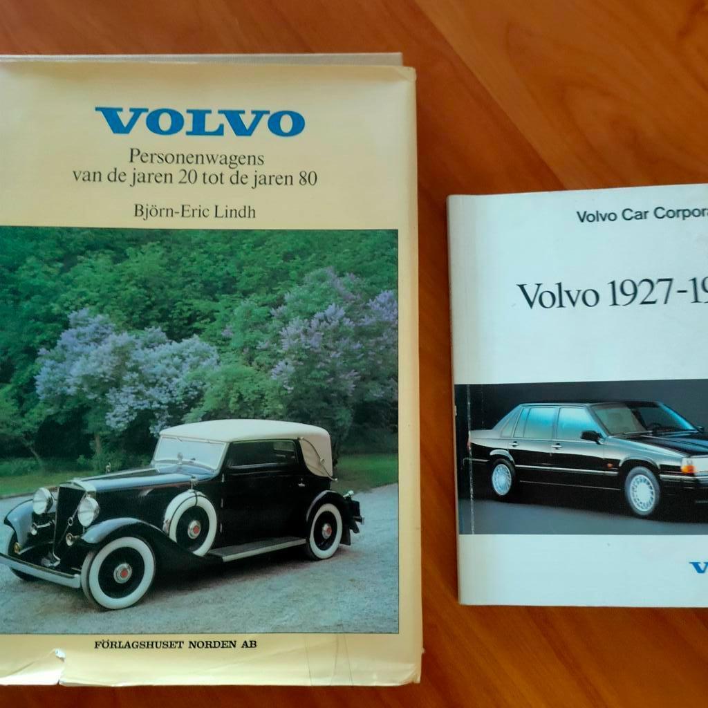 Boek volvo jaren 20 80 en boekje 1927-1991, Ophalen of Verzenden