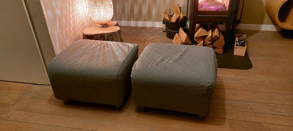 2  x IKEA poef  grijs met verwisselbare hoes, Ophalen, Gebruikt, 50 tot 75 cm, Vierkant