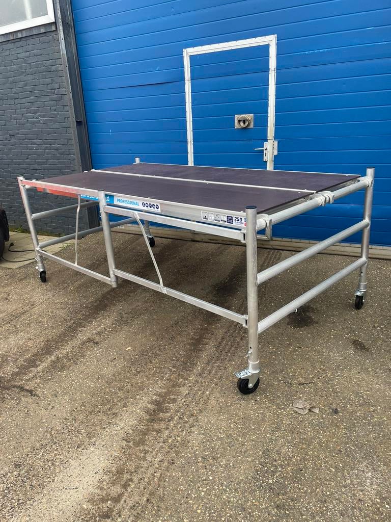 Stukadoors werkplatform 250x135 cm, Doe-het-zelf en Verbouw, Ophalen, Zo goed als nieuw, Rolsteiger of Kamersteiger, 5 meter of hoger