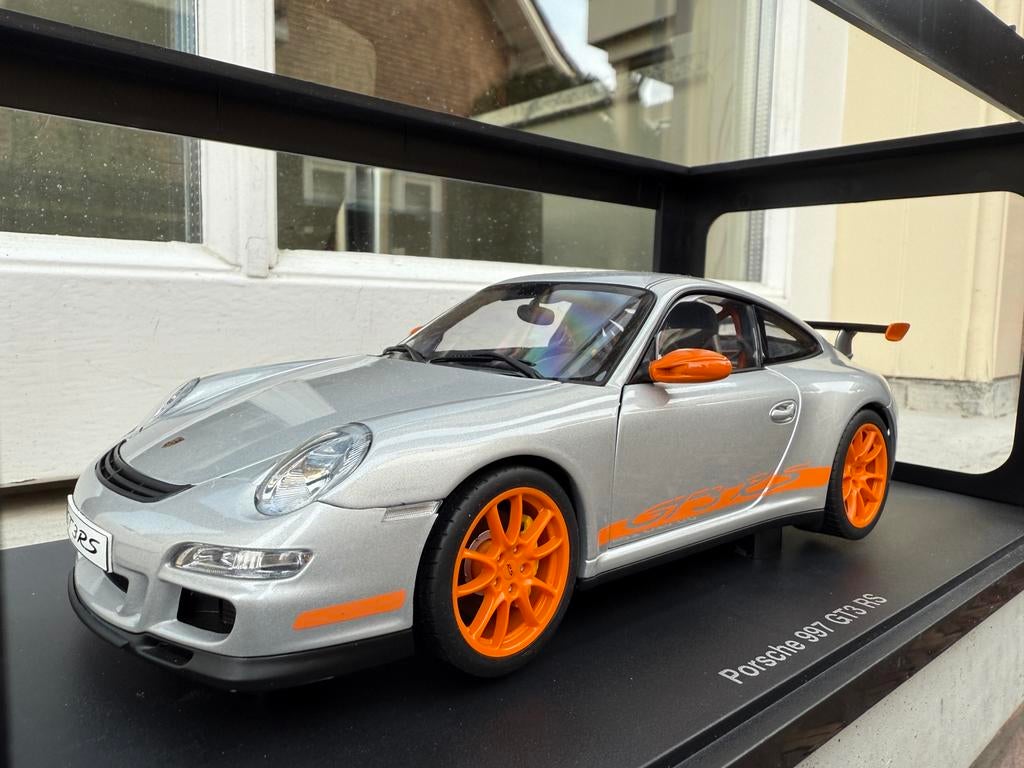 1:18 Porsche 911 997 GT3 RS zilver 2007 Autoart 77993, Hobby en Vrije tijd, Modelauto's | 1:18, Auto, Autoart, Ophalen of Verzenden