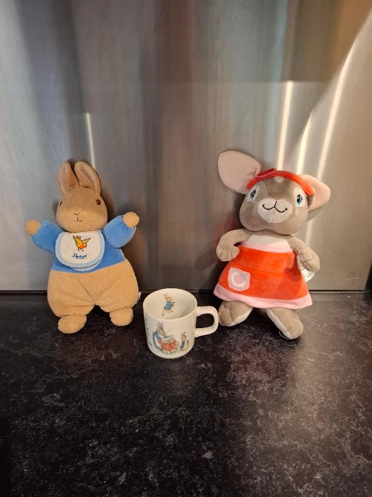 Peter rabbit set mok en 2 knuffels konijn, Kinderen en Baby's, Speelgoed | Knuffels en Pluche, Ophalen of Verzenden, Zo goed als nieuw