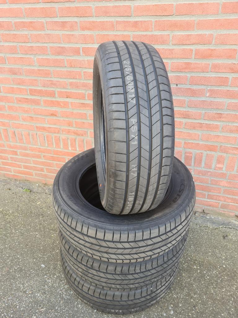 4 x 215/60/17 Kuhmo Ecsta Ps71 NIEUW 400,- Incl montage !, Auto-onderdelen, Banden en Velgen, 215 mm, Nieuw, 17 inch, Ophalen of Verzenden