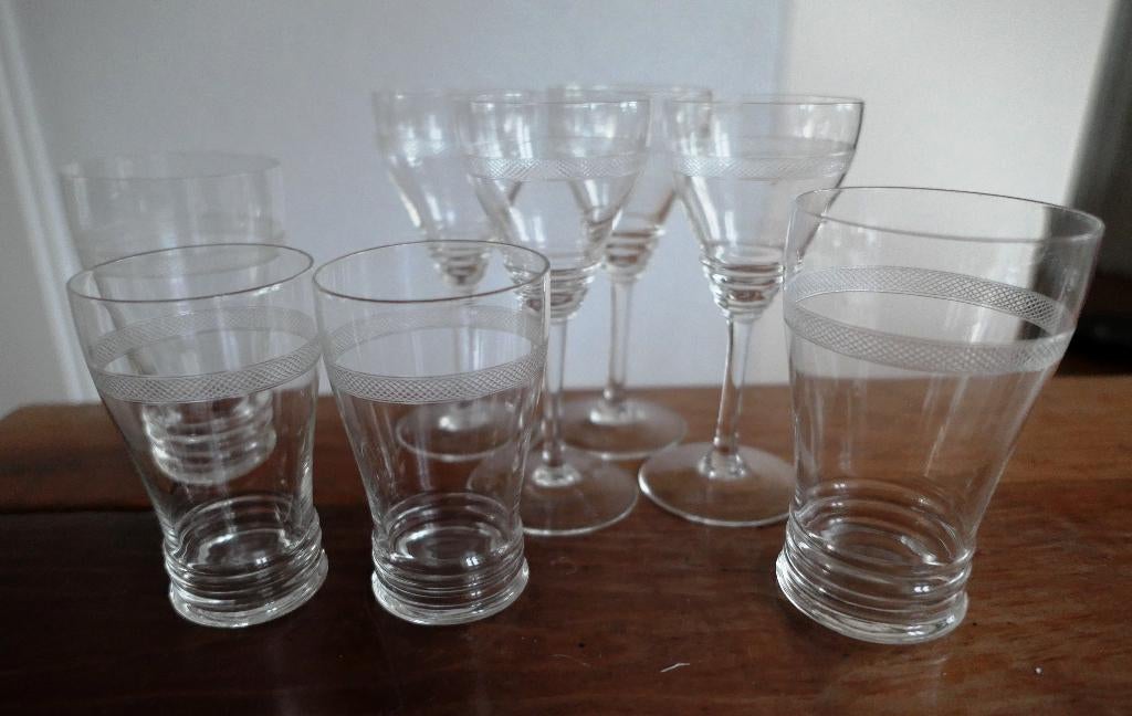 Antiek glasservies met fijn geslepen randmotief, Ophalen, Zo goed als nieuw, Overige typen