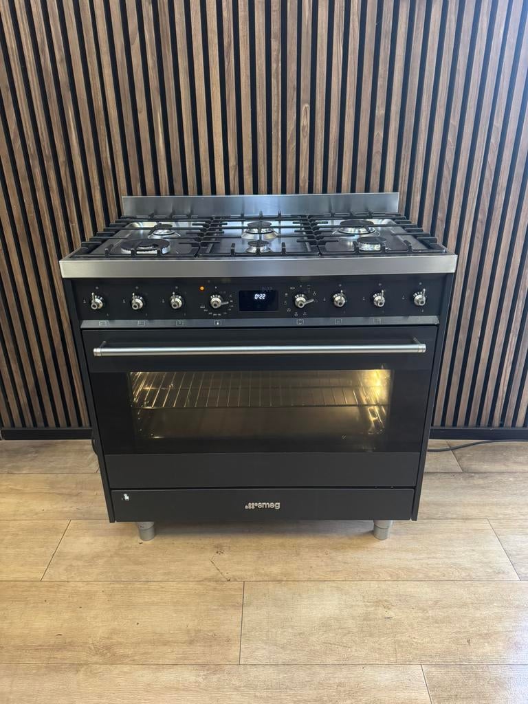 Zeer nette staat Smeg Fornuis 90 cm breed (Gratis bezorgen), Witgoed en Apparatuur, Fornuizen, 5258sh, Ophalen of Verzenden, Zo goed als nieuw
