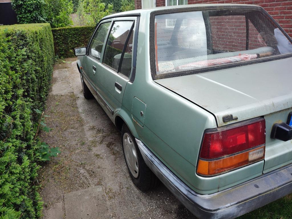 Toyota Corolla 1.3 GL SDN AUT 1984 Groen, foto 2