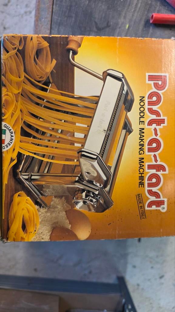 Pasta-a-fast pastamachine - Maak zelf verse pasta!, Huis en Inrichting, Keuken | Keukenbenodigdheden, Gebruikt, Zilver, Ophalen of Verzenden