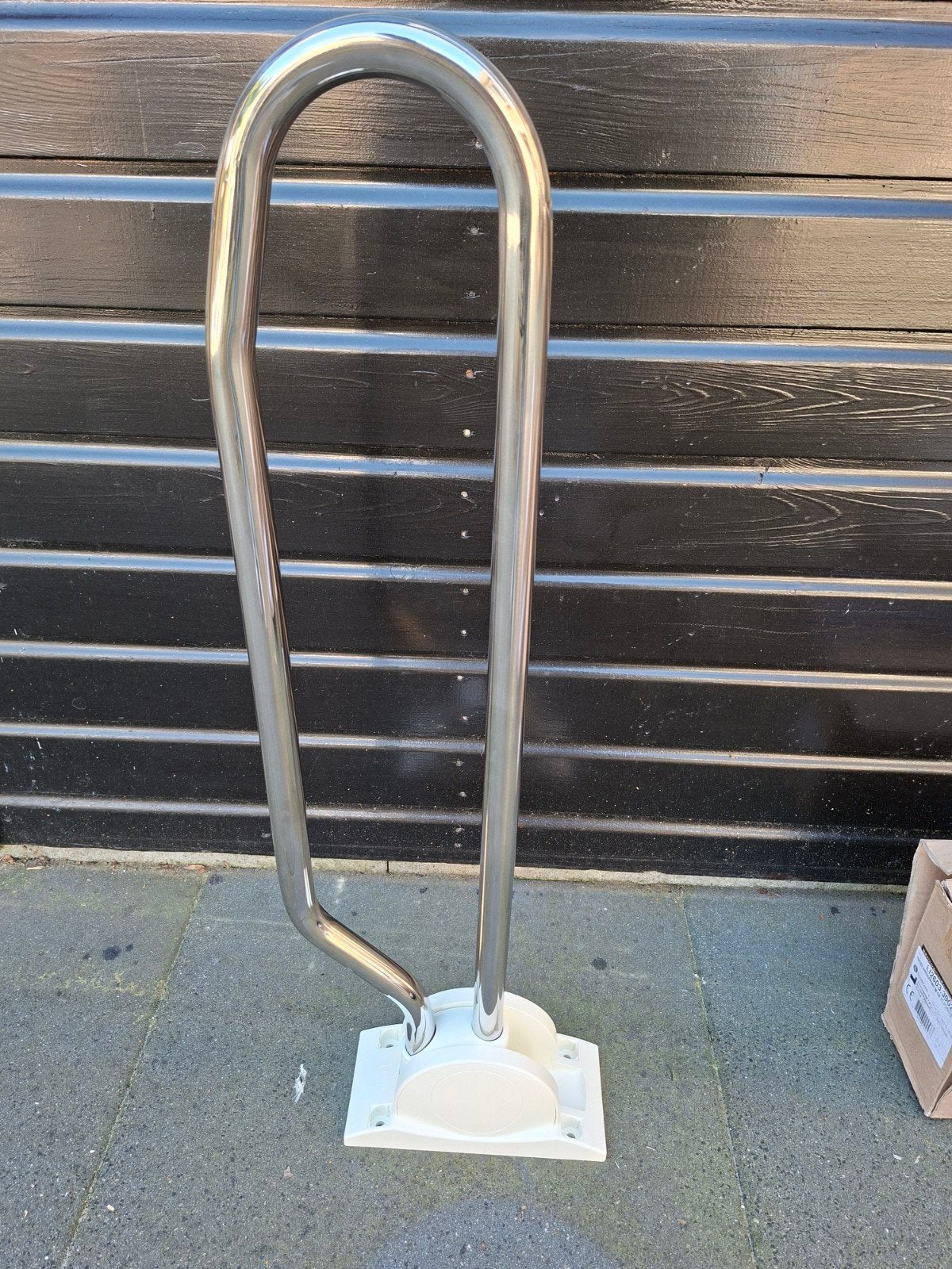 2x nieuwe Handicare Linido opklapbare toiletbeugel 90 cm RVS, Diversen, Ophalen, Nieuw