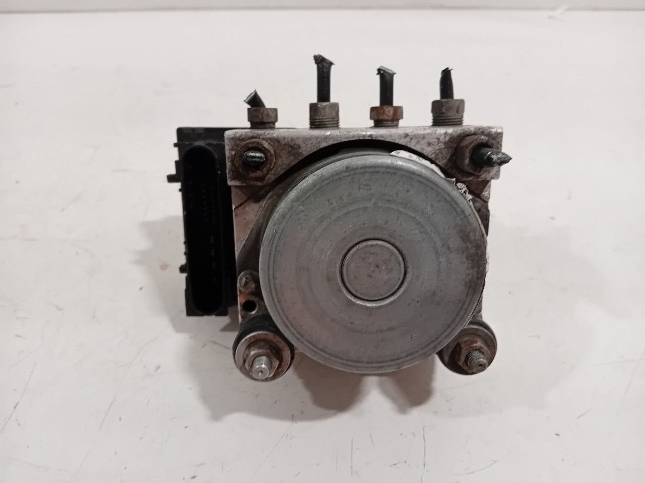 Abs pomp Opel Corsa, Onderdelen@venauto.nl, Van der Ven Autorecycling B.V., Gebruikt, Ettenseweg 76, 4706 PB Roosendaal, The Netherlands