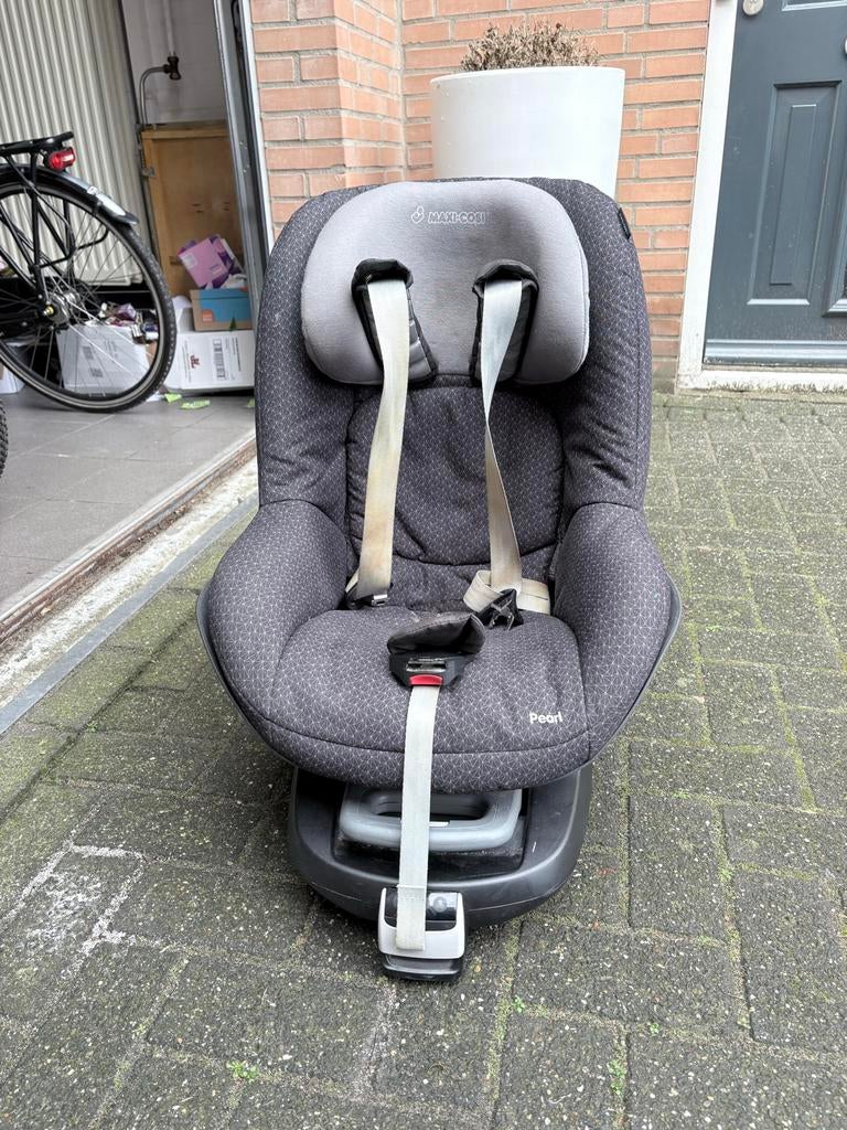Maxi-Cosi Pearl met FamilyFix, Ophalen, Gebruikt, Verstelbare rugleuning, 9 t/m 18 kg