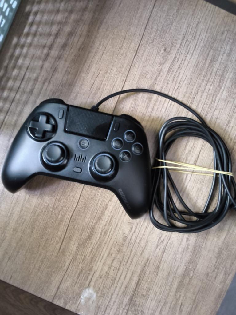 Zwarte bedrade controller voor gaming, Gebruikt, Overige typen, Overige merken, PlayStation