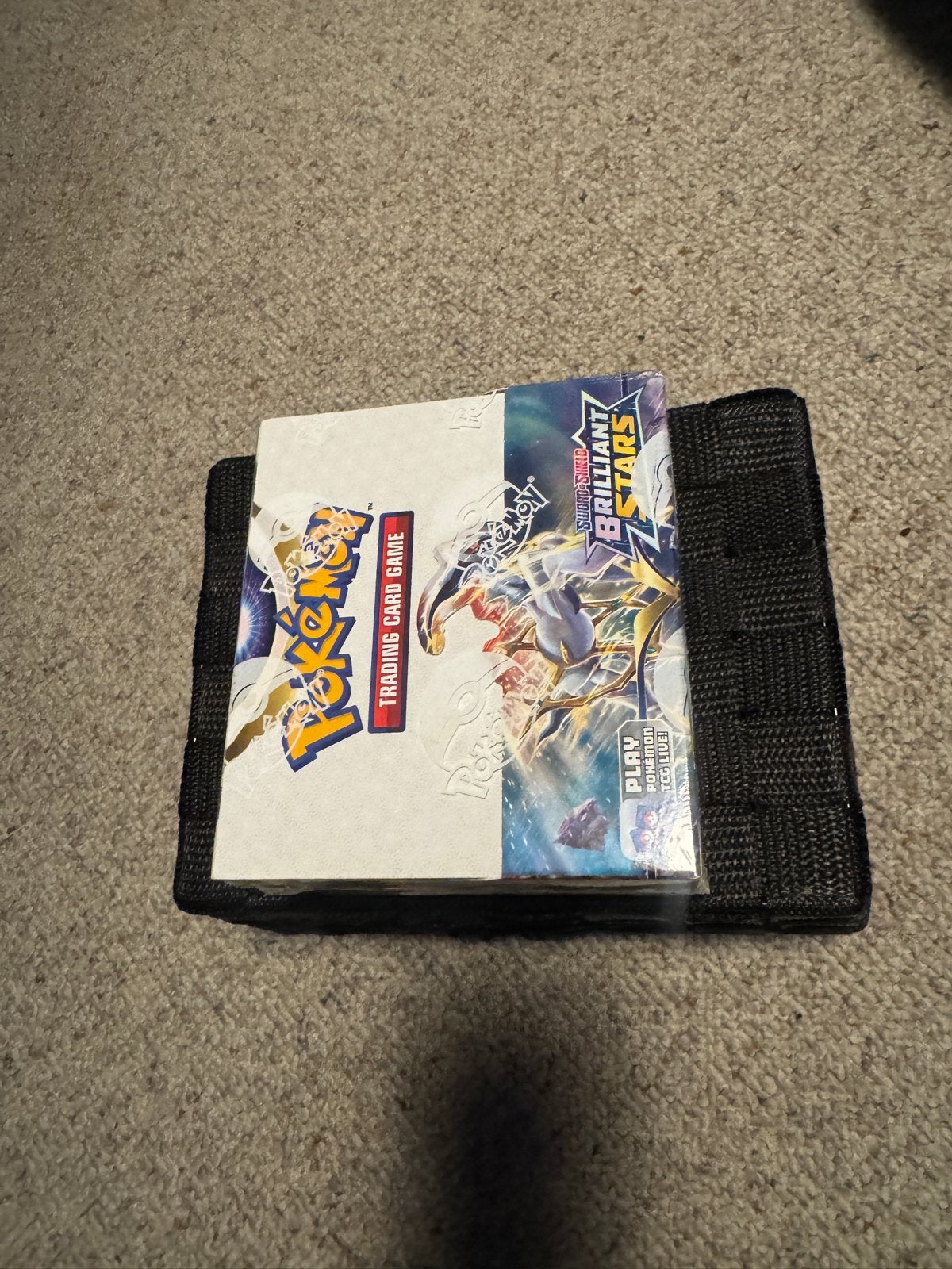 Pokémon TCG Brilliant Stars Booster Box - Nieuw, Hobby en Vrije tijd, Verzamelkaartspellen | Pokémon, Ophalen of Verzenden, Nieuw