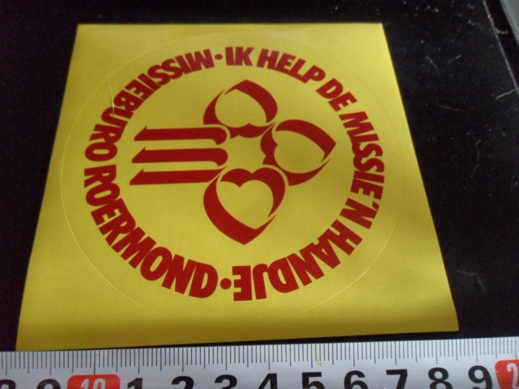 sticker missieburo roermond ik help de missie 'n handje, Verzamelen, Ophalen, Zo goed als nieuw