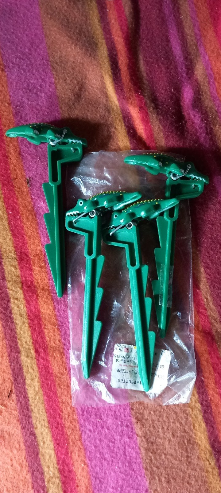 Nieuwe Krokodillen wasknijpers / grondpennen (4 stuks), Ophalen of Verzenden