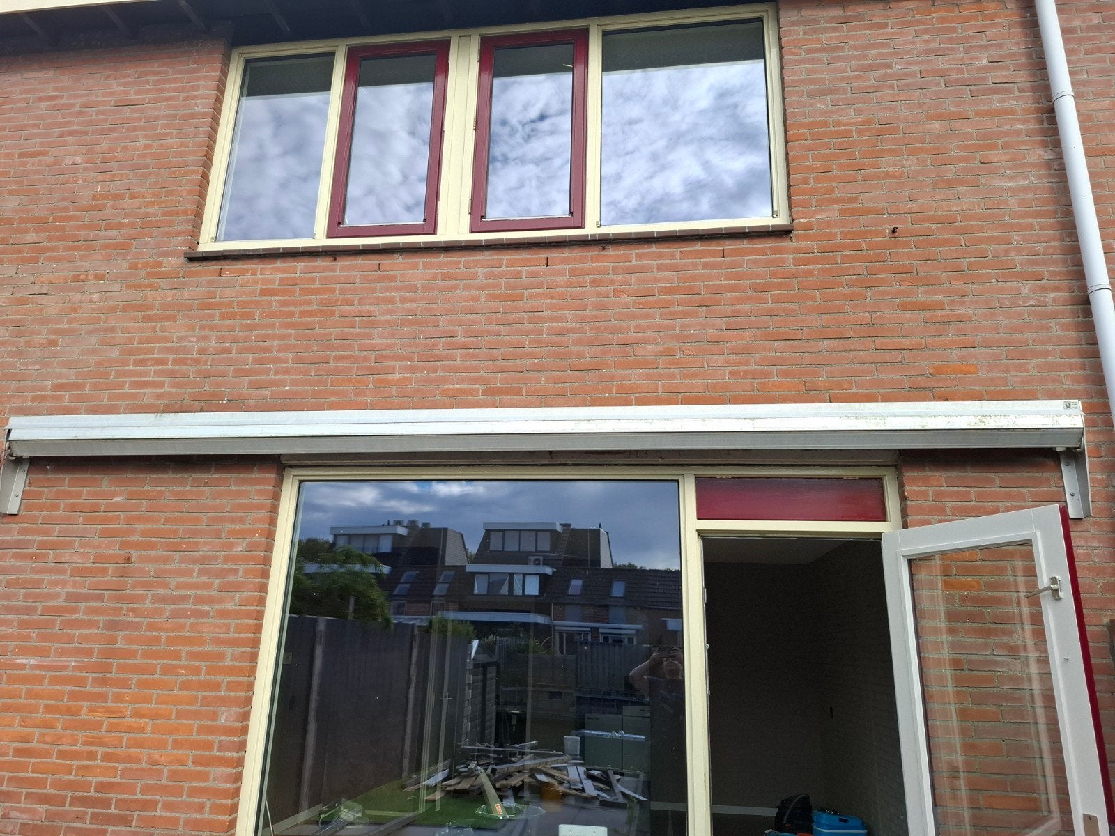 Rood zonnescherm 5 meter breed, 2,5-3 meter uitval, Ophalen, Gebruikt, Knikarmscherm