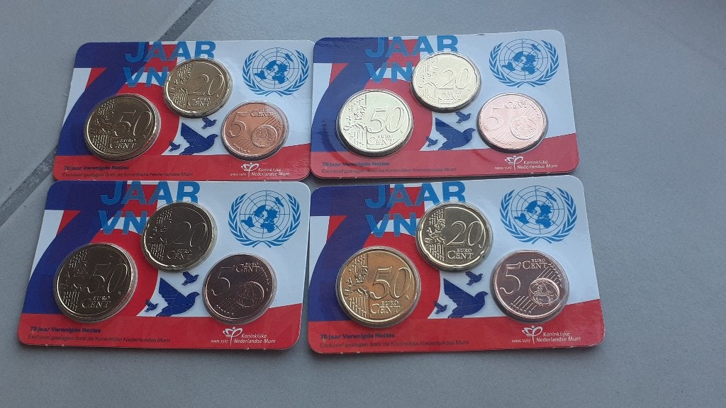 75 jaar verenigde naties in de originele coincard, Ophalen of Verzenden, Koningin Beatrix, Euro's, Setje