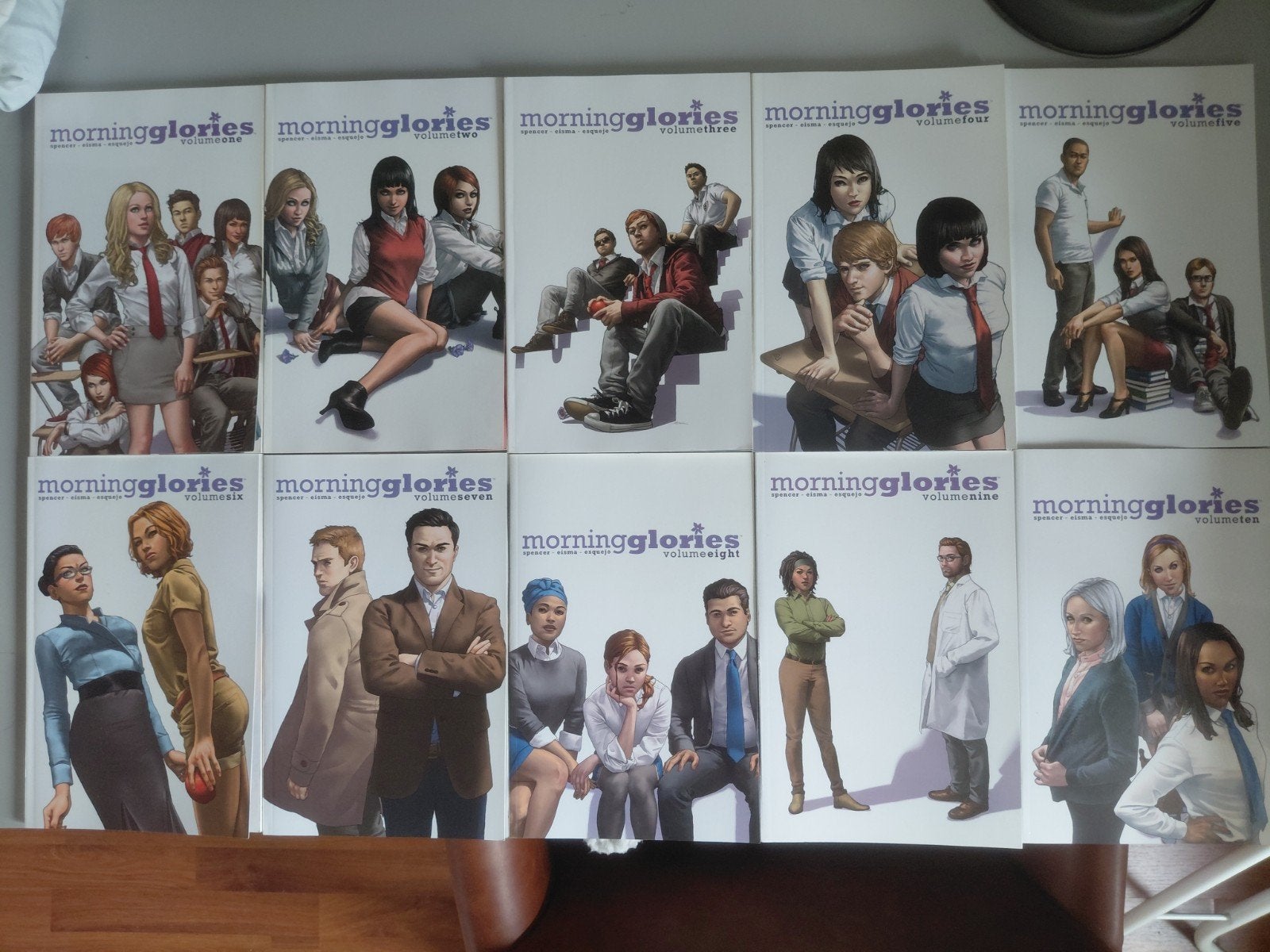 Morning Glories vol 1 - 10, Boeken, Strips | Comics, Gelezen, Complete serie of reeks, Amerika, Ophalen of Verzenden
