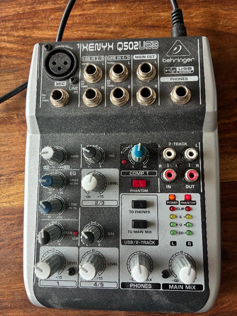 Behringer XENYX Q502USB Analoog Mengpaneel, Ophalen of Verzenden, Gebruikt, Minder dan 5 kanalen, Microfooningang