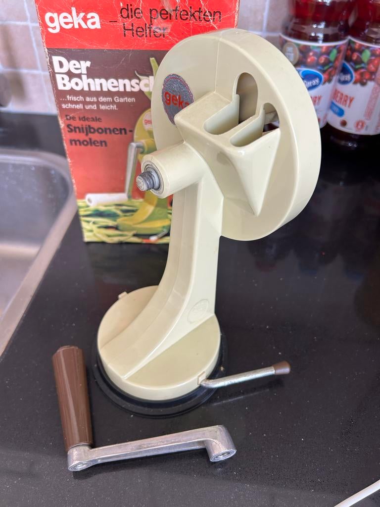 Vintage Geka Bonensnijder, Huis en Inrichting, Overige typen, Zo goed als nieuw, Metaal, Overige merken