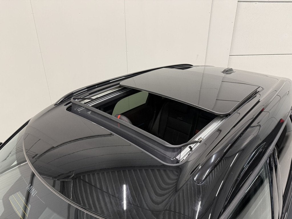 MINI Countryman 1.5 C JCW XL LEGEND-GREY/PANO/JCW-LEER+MASSA, Zwart, Met garantie (alle), Leder, Bedrijf