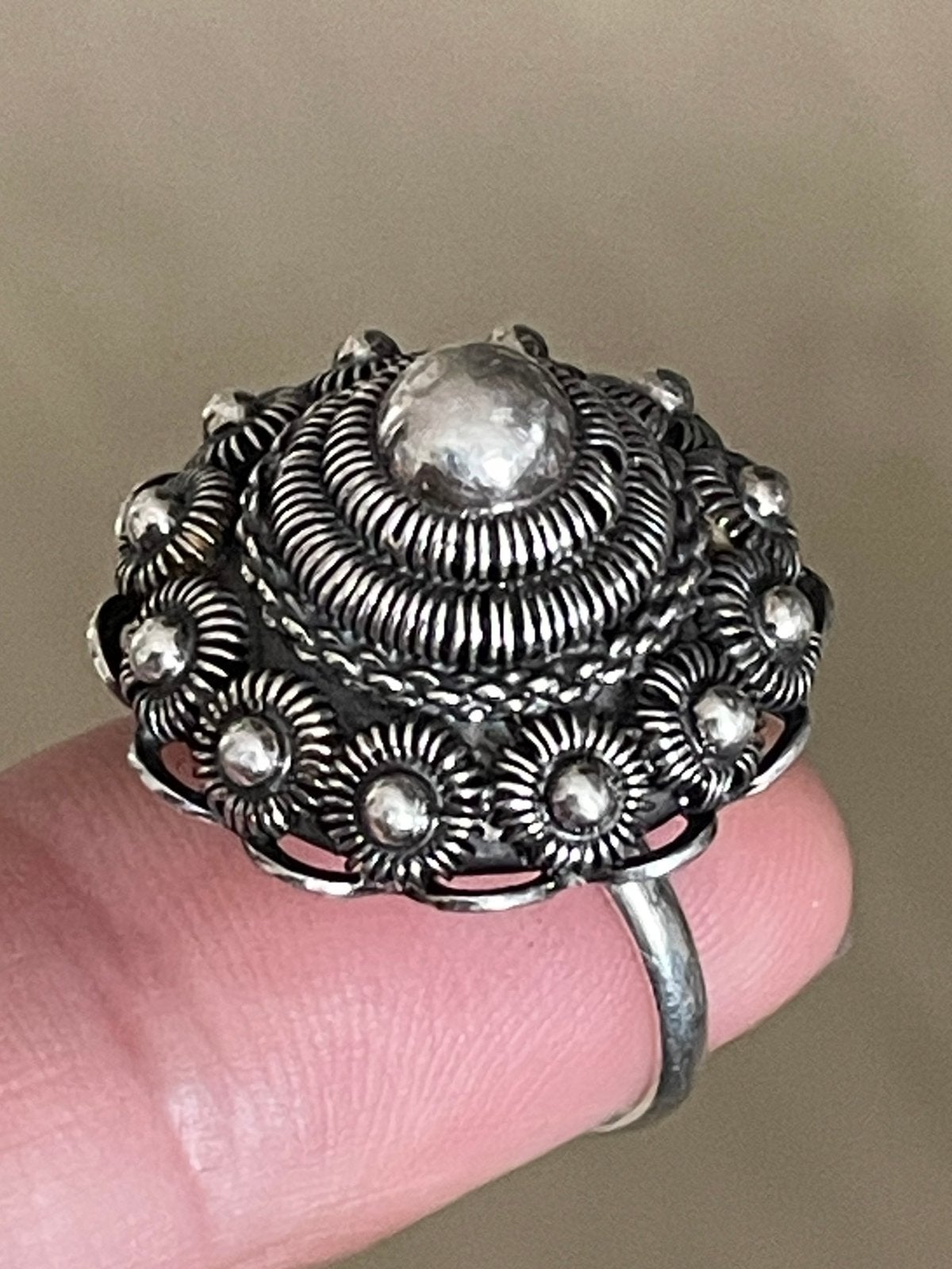 Robuuste antiek zilveren zeeuwse knoopring, Ophalen of Verzenden, Zilver, Hanger